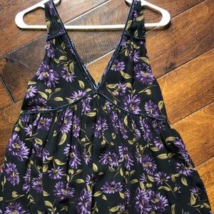 Flowy tank top with flowers